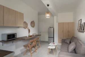 Oregano Apartment: Open-plan living room